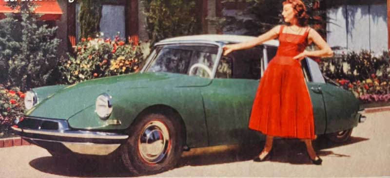 DS verte et robe rouge